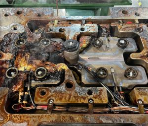 Curățat sistem cald de material la matrita